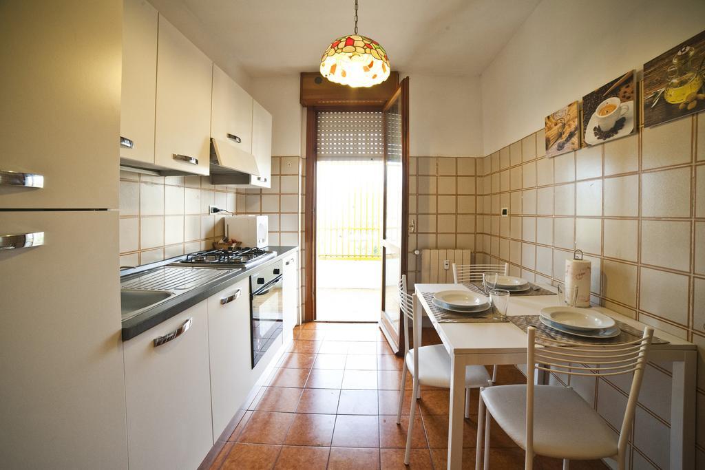 Roman Holidays All'Eur Room photo